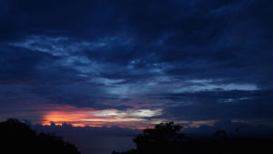 Blick von der Terrasse zum Sonnenuntergang    