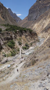 Fast unten angekommen am Colca River 