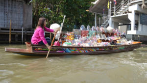 Boot auf dem Markt  