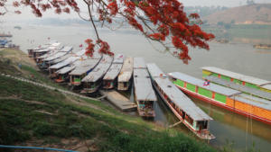 Boote am Mekong bei Tag